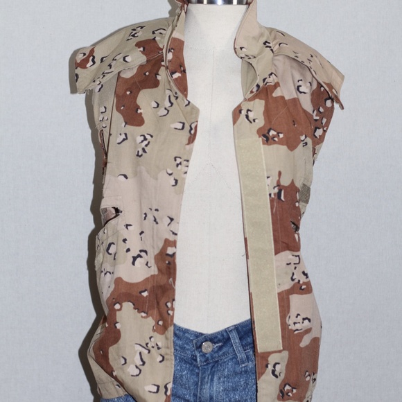 Authentic Brown Military Vest - Picture 9 of 16